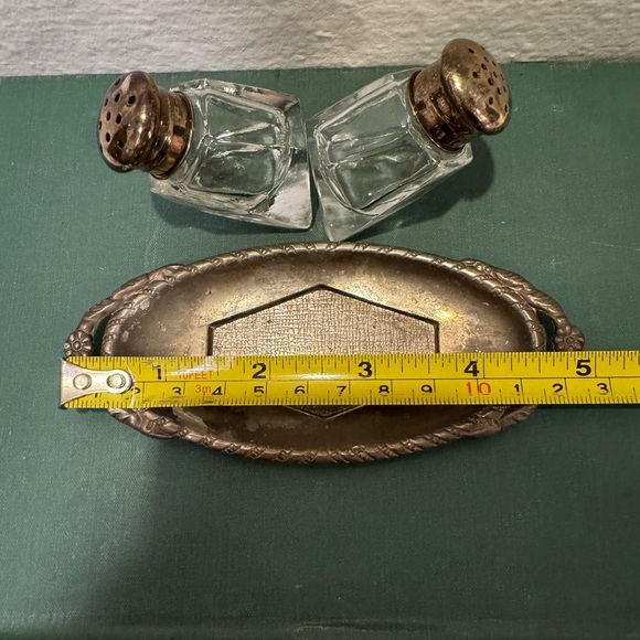 Vintage Silver Plated Salt and Pepper Set with Tray - Picture 9 of 10